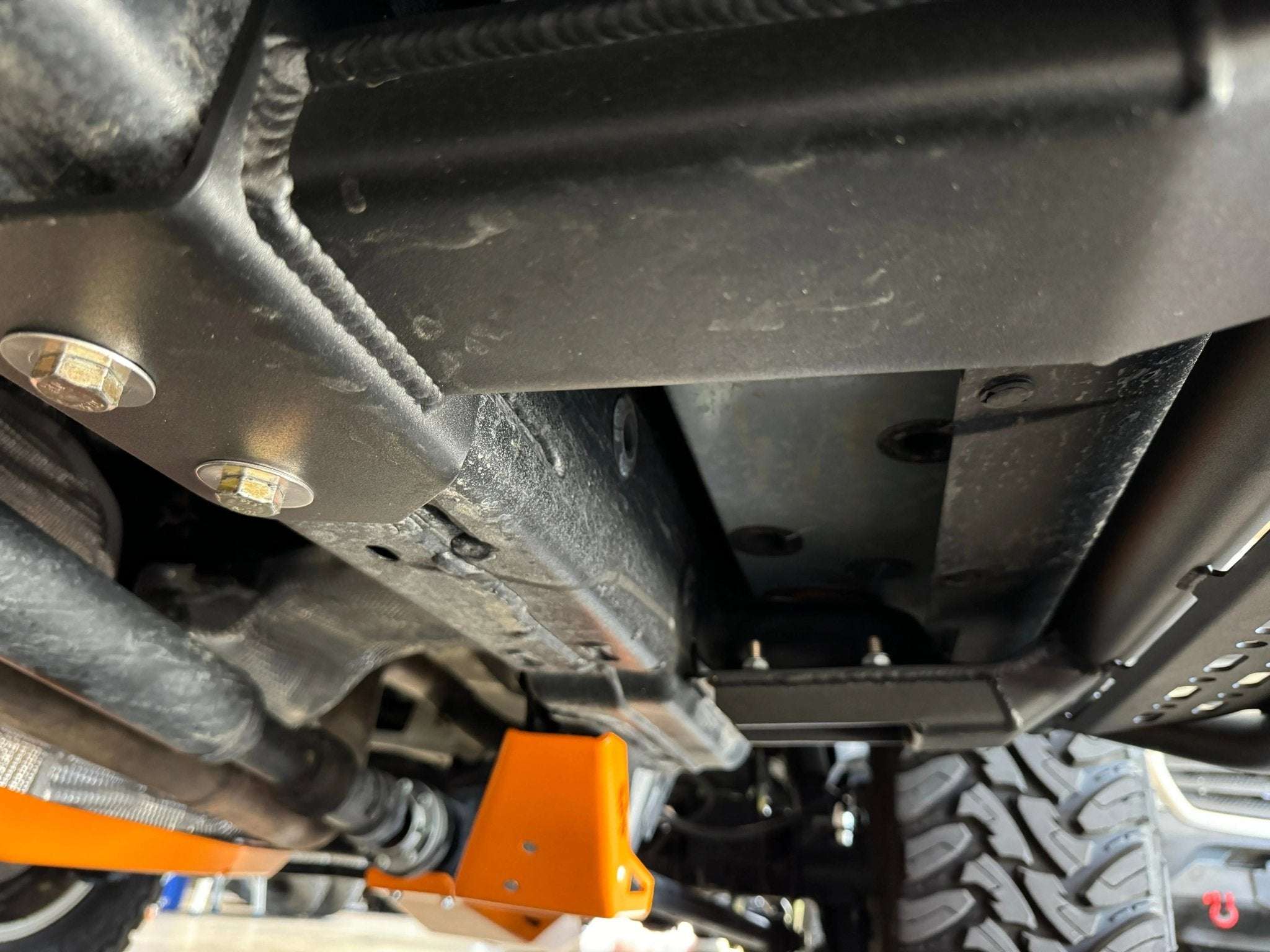Grenadier Side Steps / Rock Sliders : Tubular - Image 12