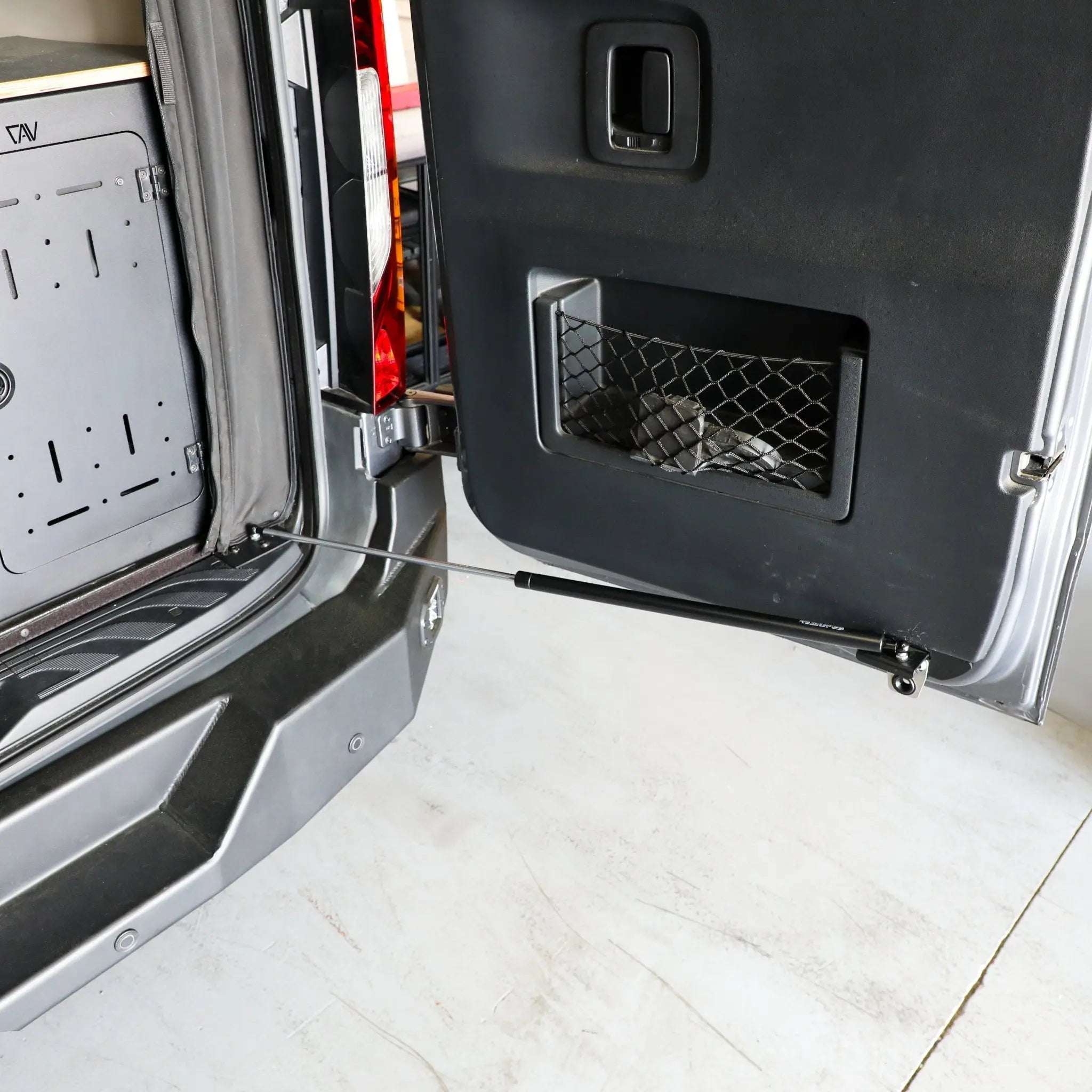 Sprinter VS30 2019+ Door Struts : Stop-Stay Rear - Image 6