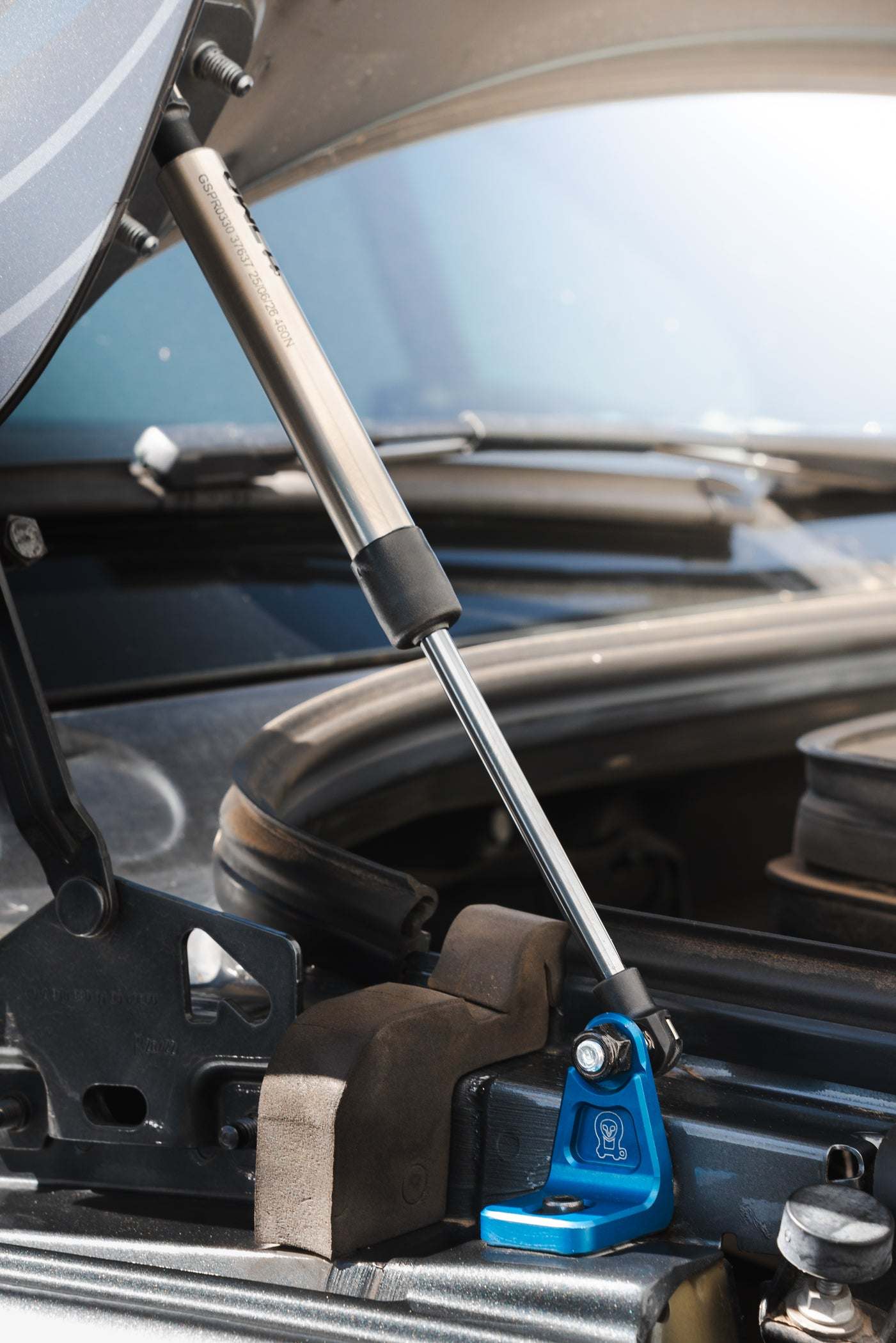 Sprinter Hood Strut Pro Kit - Image 6