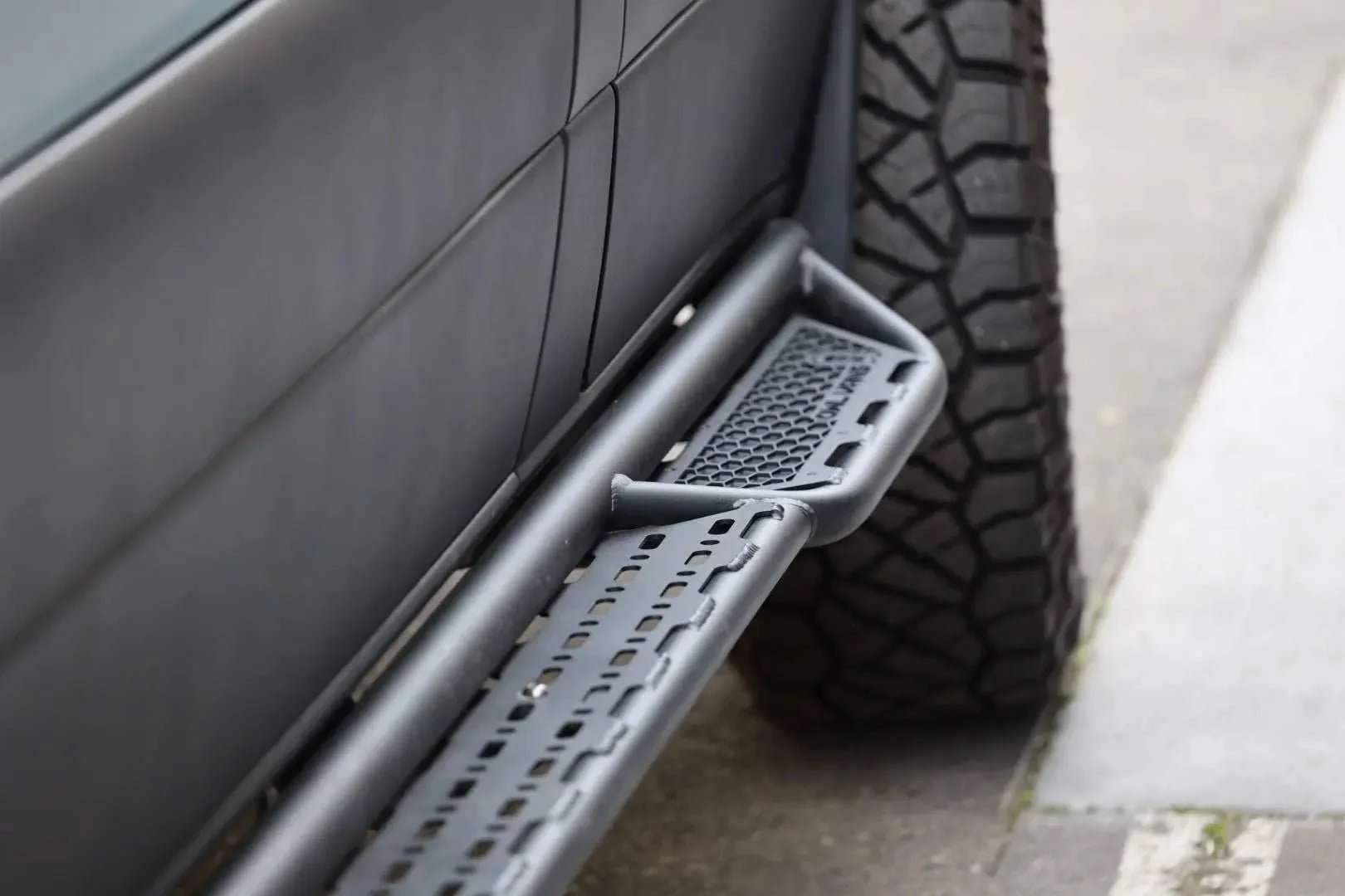 Explorer Side Steps for Mercedes Sprinter Vans (2007+) - Image 6