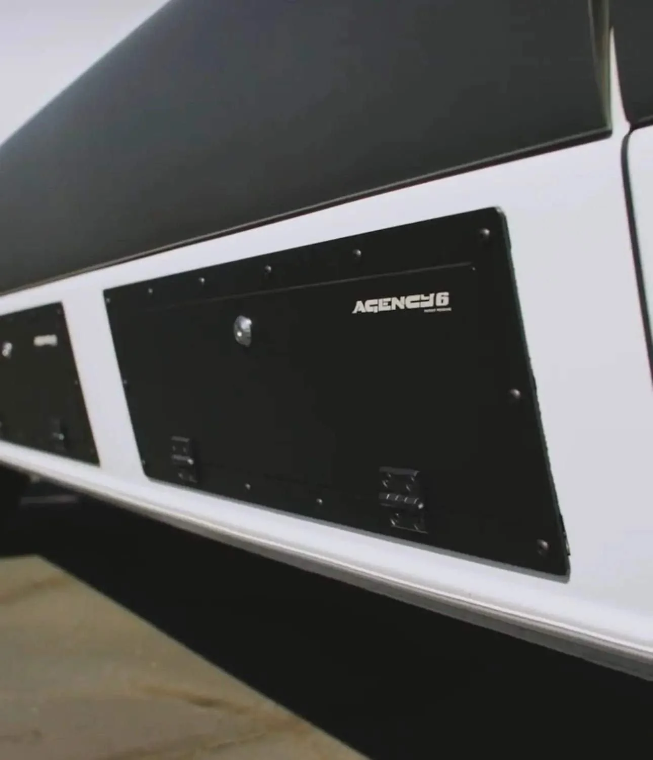Sprinter Rocker Storage Locker - Image 6