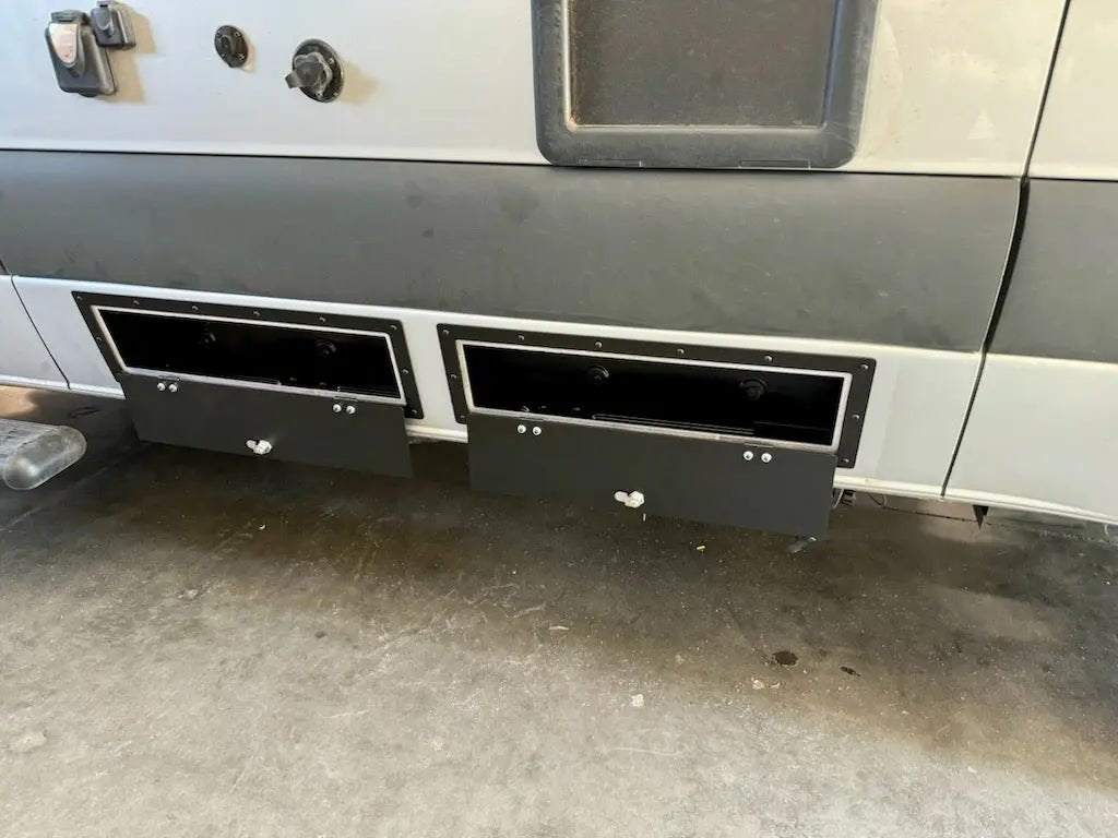 Sprinter Rocker Storage Locker - Image 7